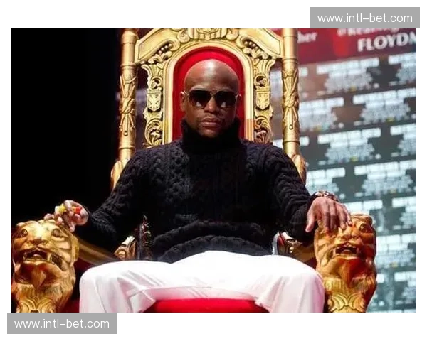 金钱、狂傲与时代的裂变:当“嘴炮”麦格雷戈撞上“漂亮男孩”梅威瑟 金钱、狂傲与时代的裂变:当“嘴炮”麦格雷戈撞上“漂亮男孩”梅威瑟